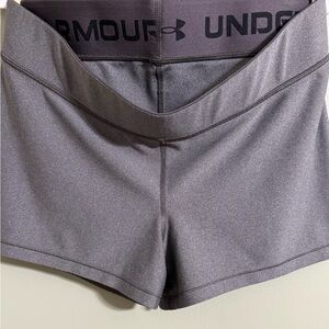 Woman’s Under Armour Shorts L